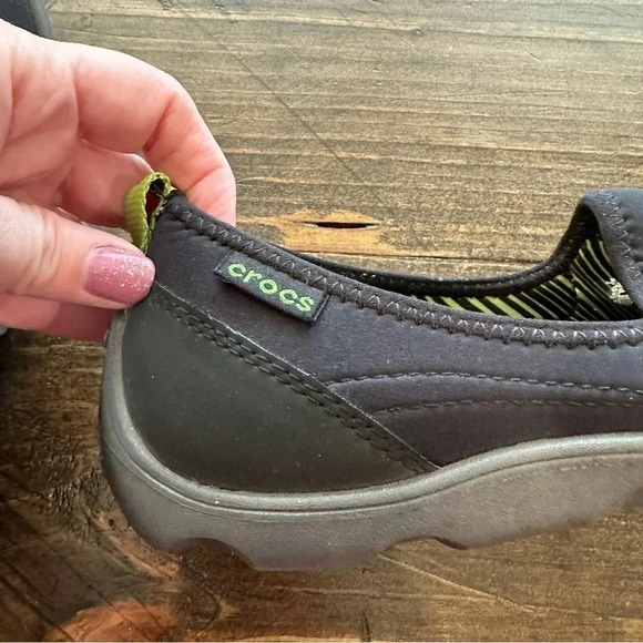 Crocs Women's Duet Busy Day Skimmer Black/Graphite Slip On Shoe Size 7 GUC - Picture 6 of 10